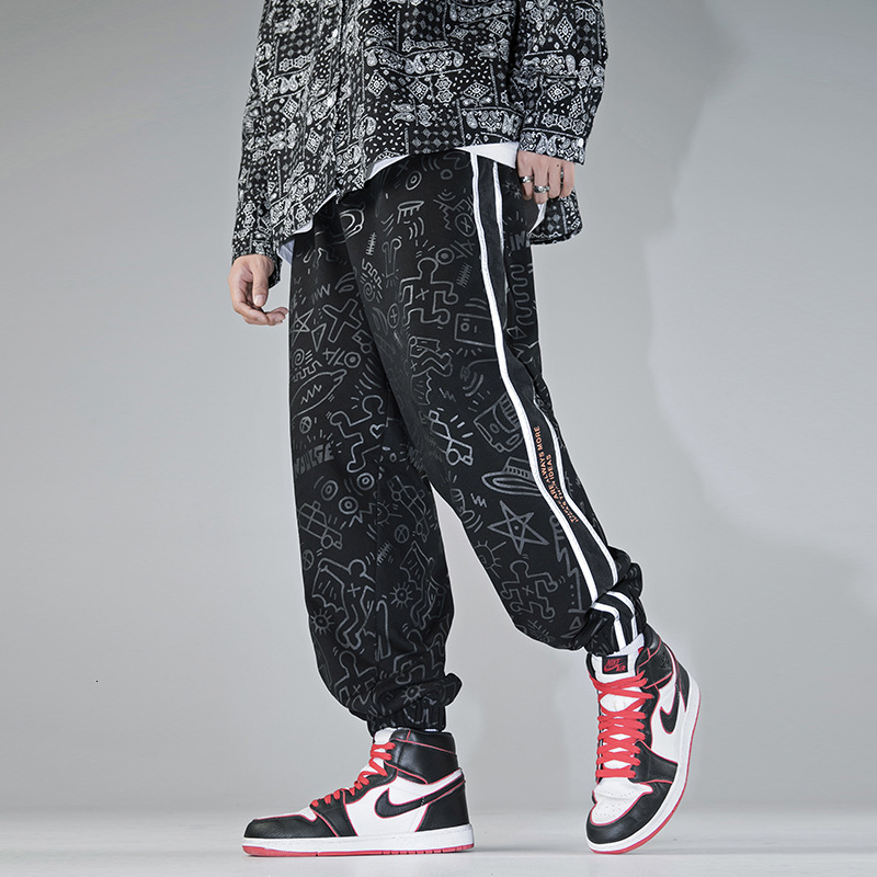 2021 New Men Joggers Hip Hop Streetwear Sweatpants Reflective Side Stripe Cargo Pants Man Drawstring Casual Cotton Trousers Pant 6juo, Black
2021 New Men Joggers Hip Hop Streetwear Sweatpants Reflective Side Stripe Cargo Pants Man Drawstring Casual Cotton Trousers Pant 6juo, Black