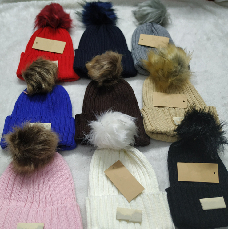 Fashion Womens Designers Beanie Hats Ladies Winter Knitted Beanies Cap with Letter Label Caps Outdoor Riding Ski Hat
Fashion Womens Designers Beanie Hats Ladies Winter Knitted Beanies Cap with Letter Label Caps Outdoor Riding Ski Hat