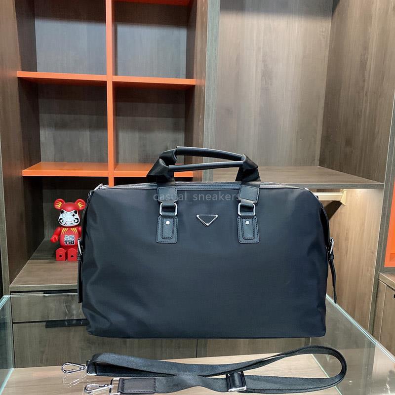 21ss Fashion Men Nylon Duffle Bag about 48cm Triple Black Travel Bags Mens Handle and Strap Luggage Man Business Briefcase Tote Handbags
21ss Fashion Men Nylon Duffle Bag about 48cm Triple Black Travel Bags Mens Handle and Strap Luggage Man Business Briefcase Tote Handbags