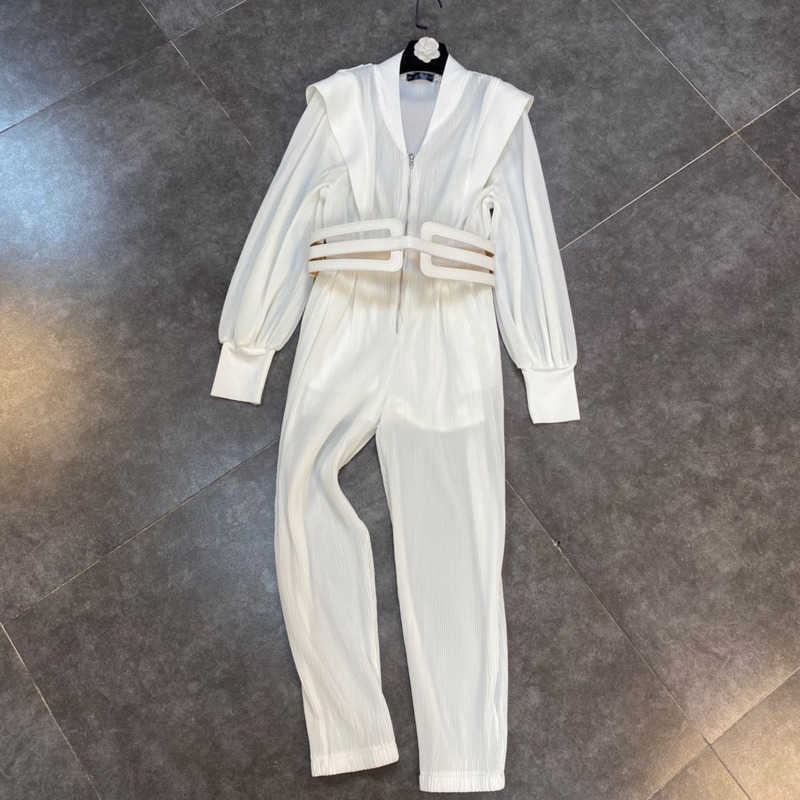 DEAT Women Pleated Ruffles Waist With Belt Temperament Jumpsuit Long Sleeve V-neck Slim Fashion Spring Summer 11B400 210709, White
DEAT Women Pleated Ruffles Waist With Belt Temperament Jumpsuit Long Sleeve V-neck Slim Fashion Spring Summer 11B400 210709, White
