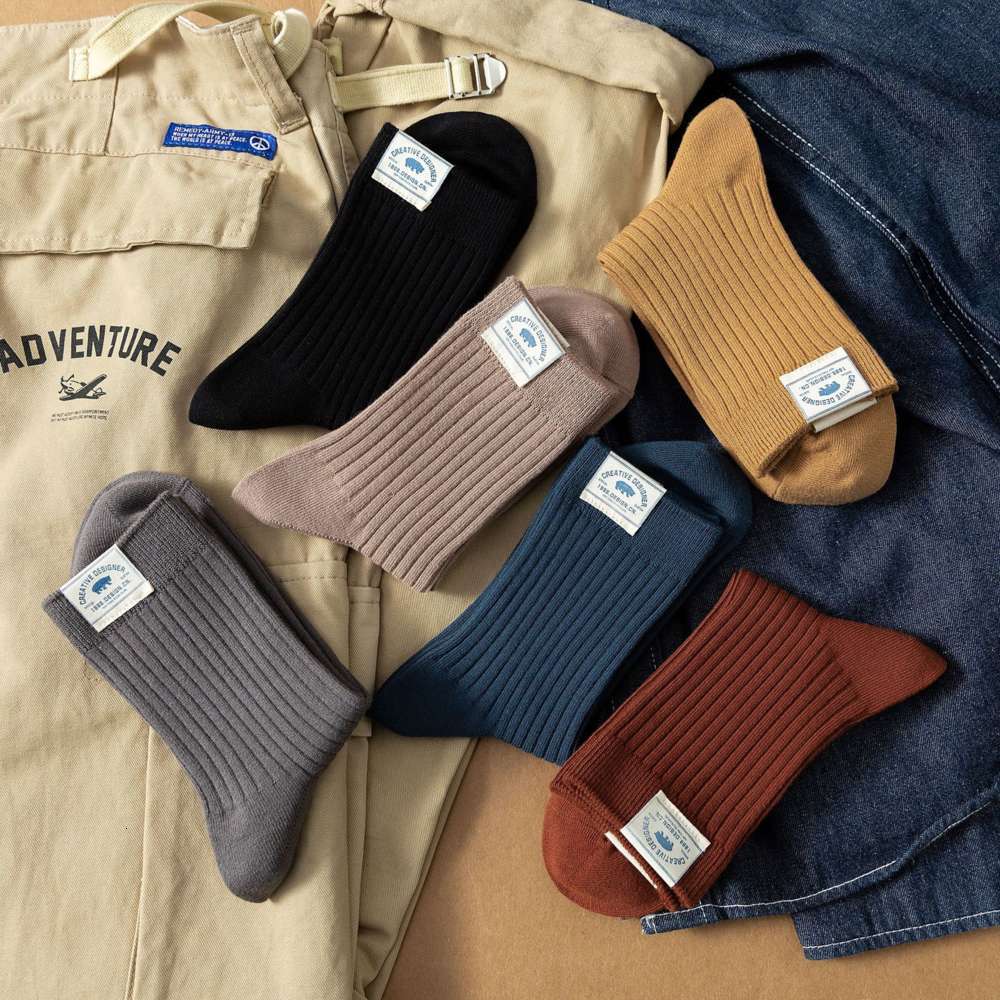Autumn and winter fashion cloth label striped middle tube personality versatile color men's sports socks, Black
Autumn and winter fashion cloth label striped middle tube personality versatile color men's sports socks, Black