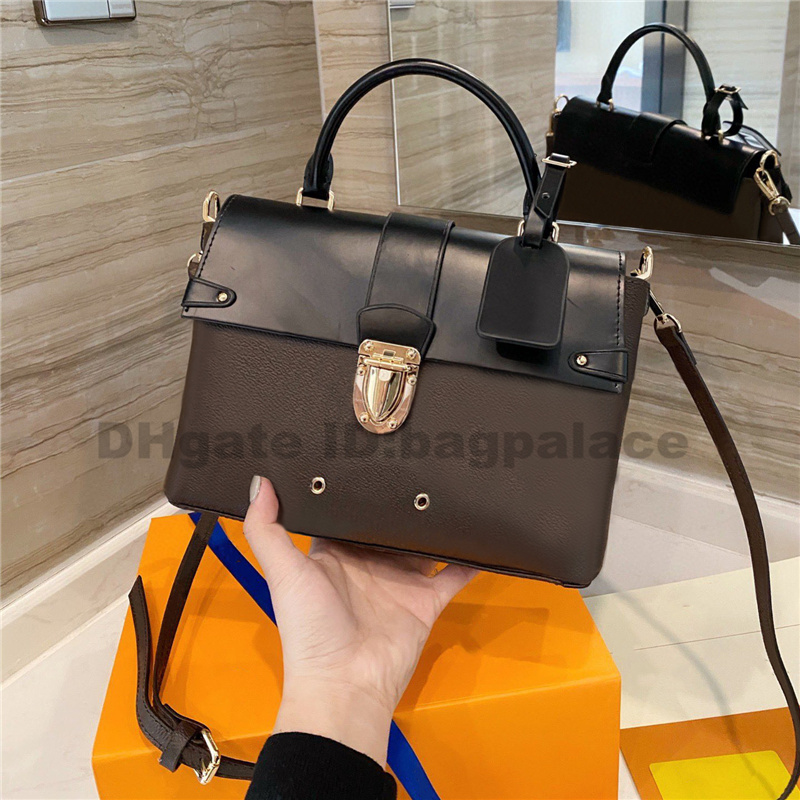 Fashion Bags 2021 New Luxurys Designers Shoulder BAGS Flap Fashion Floral Women BAG Printed Handbags 3A Top Quality Stock Small and Big Size, No bags
Fashion Bags 2021 New Luxurys Designers Shoulder BAGS Flap Fashion Floral Women BAG Printed Handbags 3A Top Quality Stock Small and Big Size, No bags