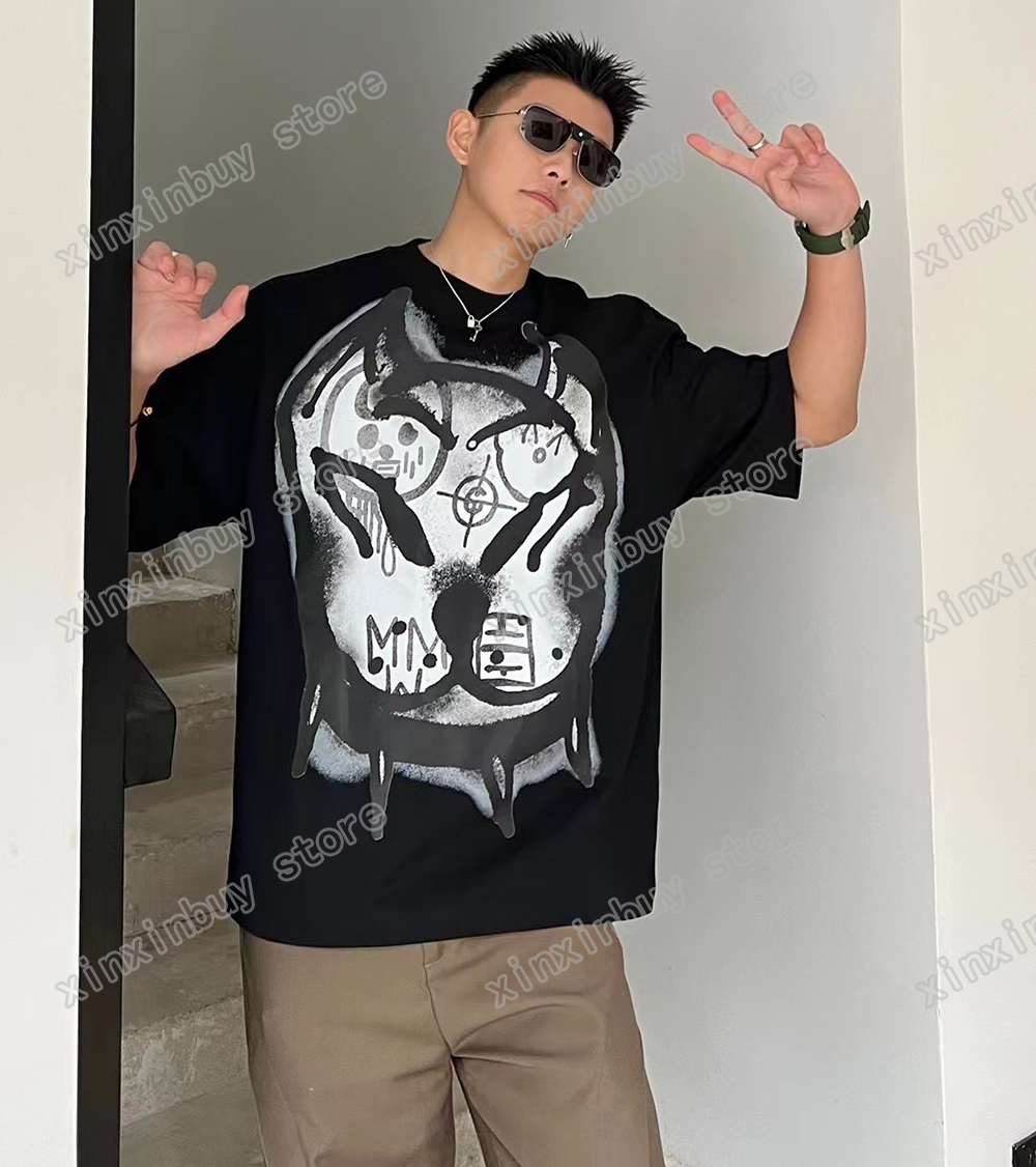 22ss Men Women Designers T-Shirts tee Graffiti dog head print short sleeve Man Crew Neck paris Fashion Streetwear Black white S-XL
22ss Men Women Designers T-Shirts tee Graffiti dog head print short sleeve Man Crew Neck paris Fashion Streetwear Black white S-XL