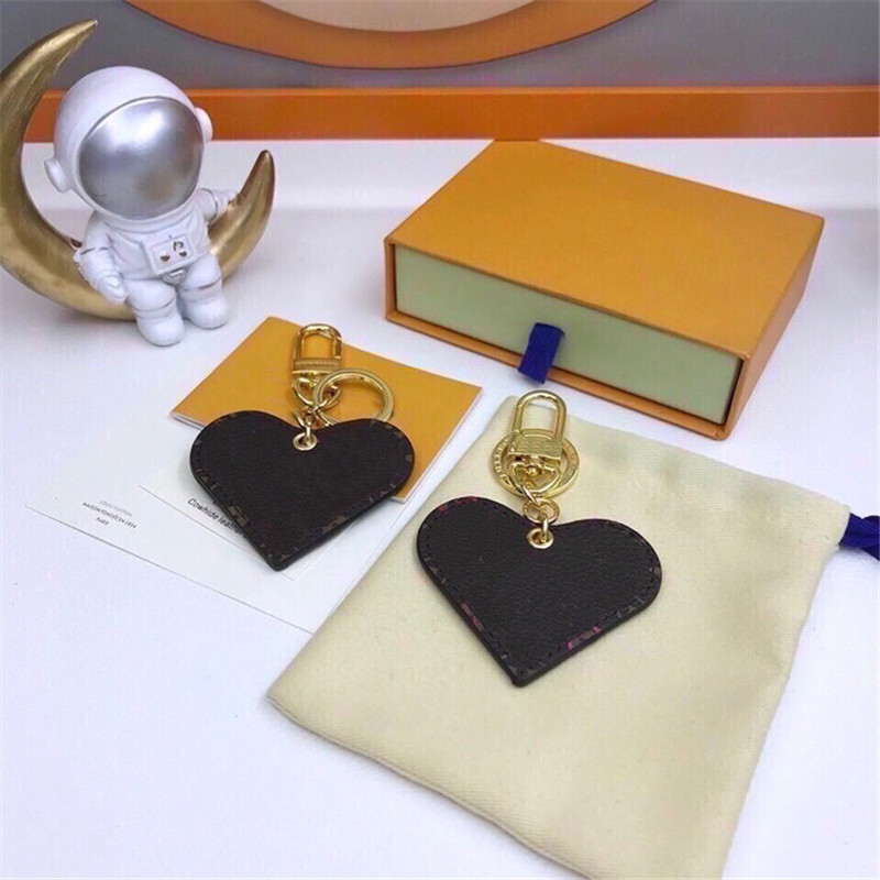 Designer Women Love Key Chain Leather Heart Pattern Car Keychain Fashion Keyrings Bags Pendants Couple Carabiner Keychains Keyring
Designer Women Love Key Chain Leather Heart Pattern Car Keychain Fashion Keyrings Bags Pendants Couple Carabiner Keychains Keyring