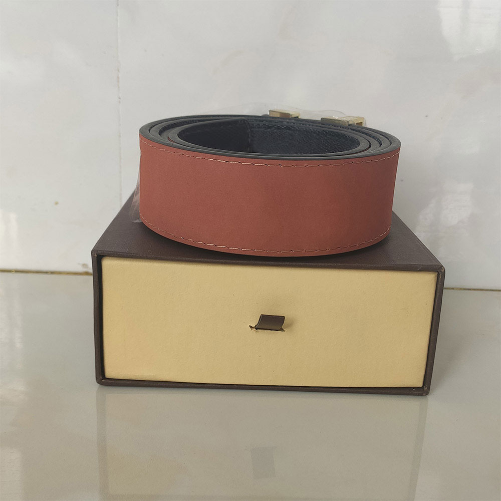 Brand New luxury belt buckle genuine leather luxury belts mans belt men designer belts women high quality glitter2009, With box
Brand New luxury belt buckle genuine leather luxury belts mans belt men designer belts women high quality glitter2009, With box
