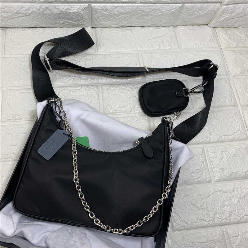 CLASSIC FLOWER Women Nylon shoulder bag crossbody lady chains purse Hobo messenger bags canvas tote, Red
CLASSIC FLOWER Women Nylon shoulder bag crossbody lady chains purse Hobo messenger bags canvas tote, Red