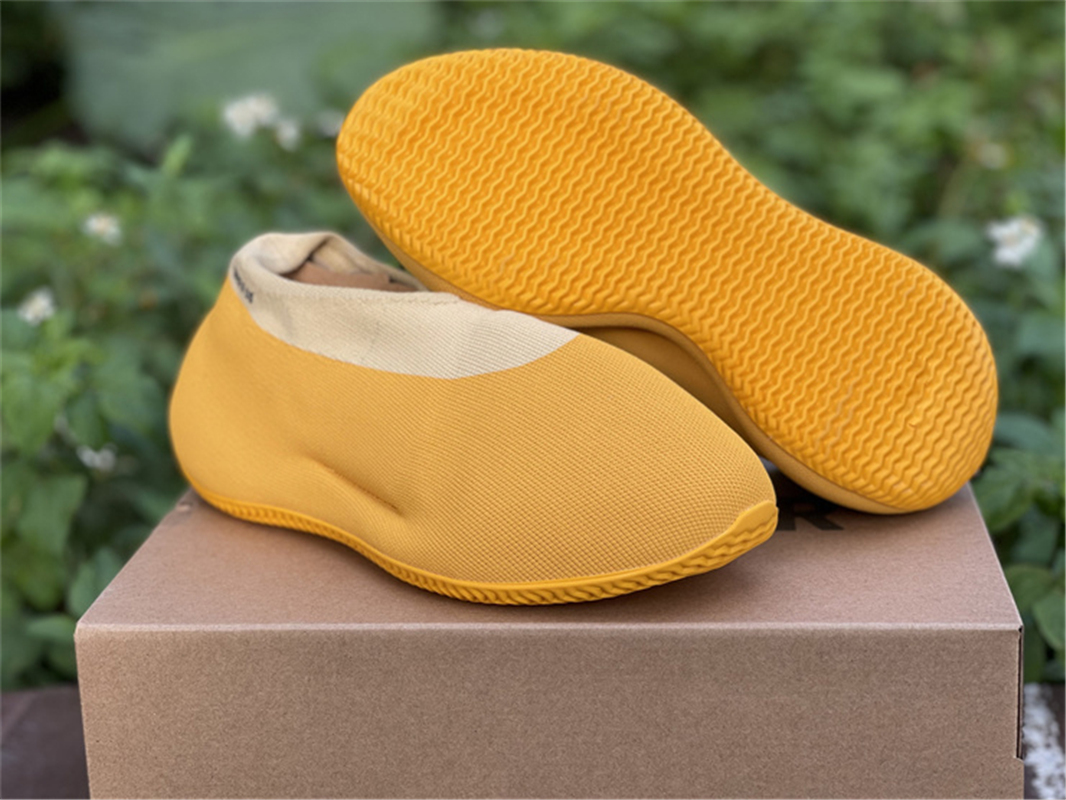 2021 Authentic Knit Runner Sulfur Stone Carbon RNR Sock Shoes Men Women Yellow Brown Kanye West Outdoor Sports Sneakers With Origingl Box, White;red
2021 Authentic Knit Runner Sulfur Stone Carbon RNR Sock Shoes Men Women Yellow Brown Kanye West Outdoor Sports Sneakers With Origingl Box, White;red