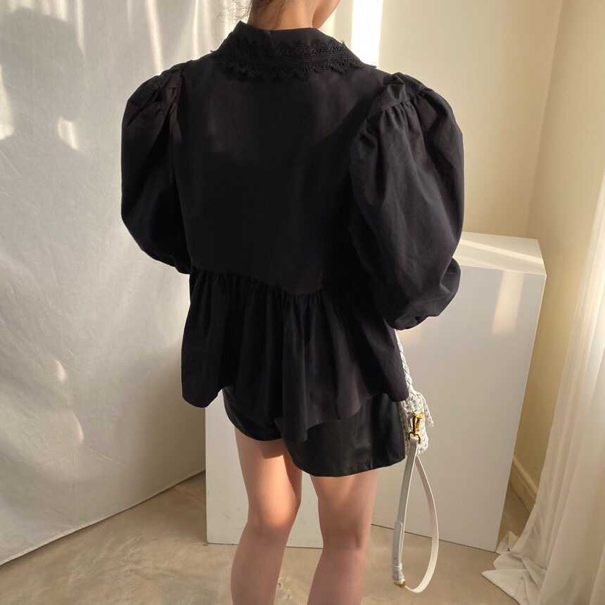 Korejpaa Women Shirt Summer Korean Chic All-Match Doll Collar Lace Stitch Single-Breasted Pleated Loose Puff Sleeve Blouses 210526