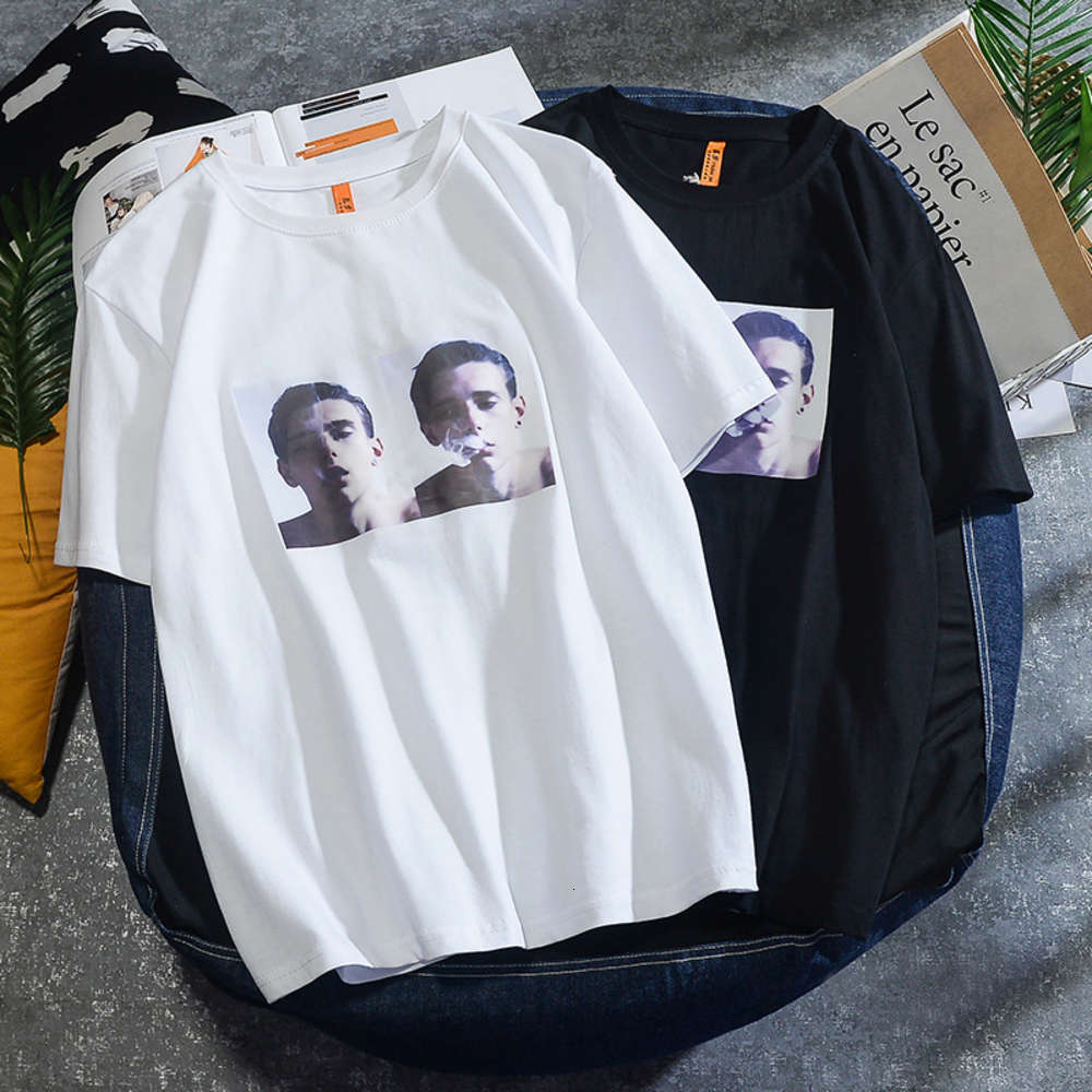 South Korea ulzzang Harajuku character head summer loose fitting Pullover men's short sleeve printed t-shirt, White;black
South Korea ulzzang Harajuku character head summer loose fitting Pullover men's short sleeve printed t-shirt, White;black