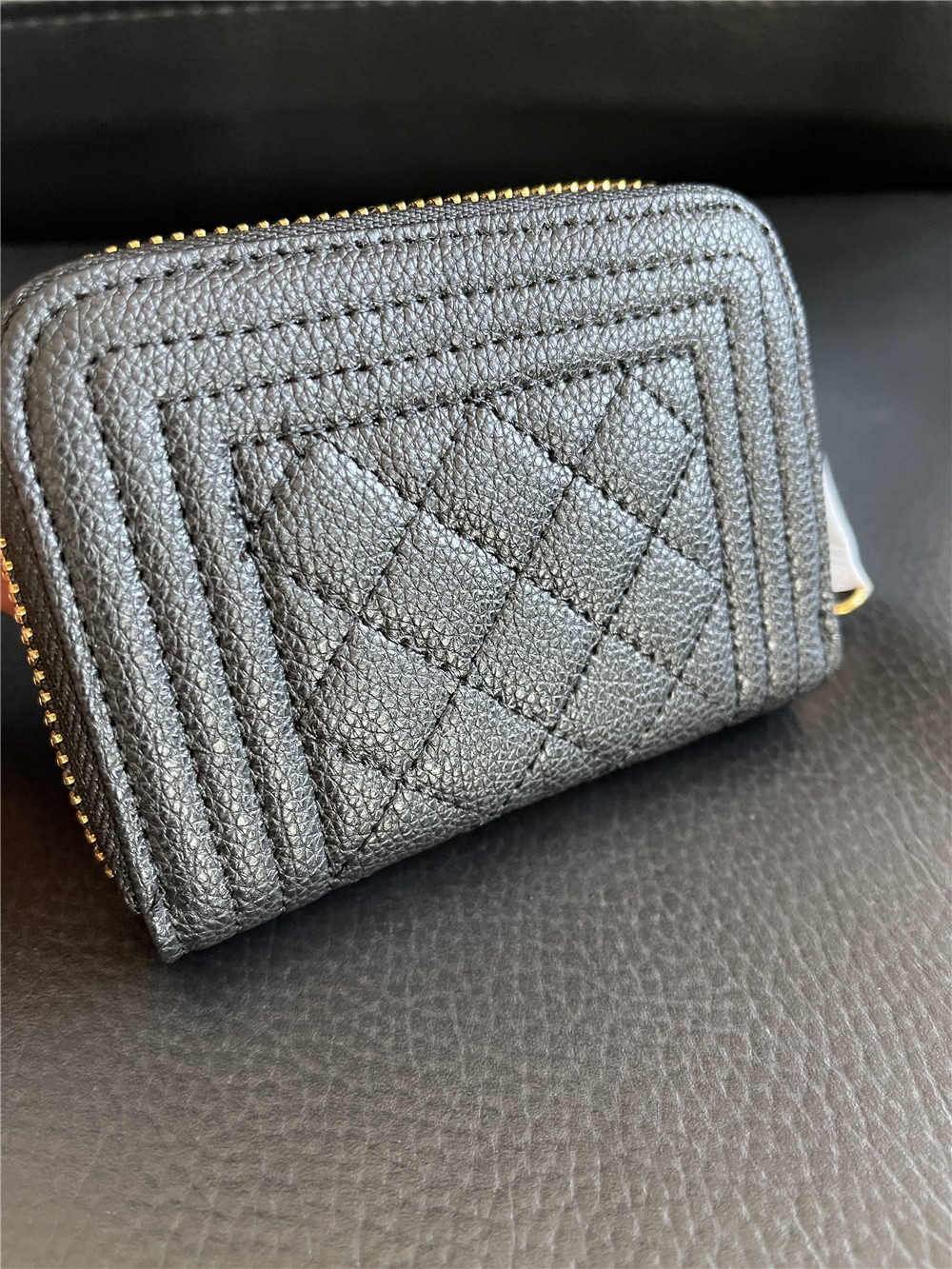 Fashion PU Big gold pattern Mini Zipper Wallet classic card holder Coin storage bag VIP gift with plastics dust packing lady party small pouch, Brown;gray
Fashion PU Big gold pattern Mini Zipper Wallet classic card holder Coin storage bag VIP gift with plastics dust packing lady party small pouch, Brown;gray