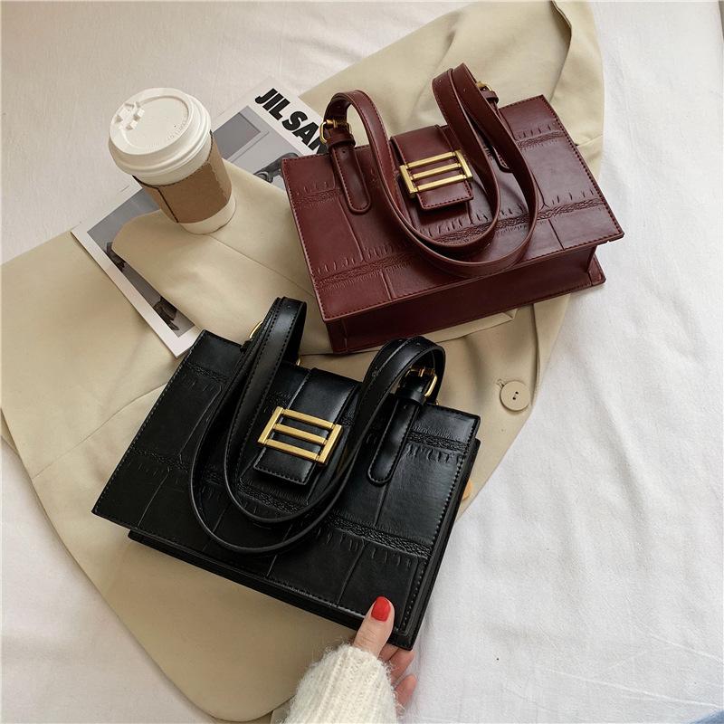 Textured small bag female bag 2021 new trendy fashion wild shoulder autumn and winter net red ocean temperament underarm, Black
Textured small bag female bag 2021 new trendy fashion wild shoulder autumn and winter net red ocean temperament underarm, Black