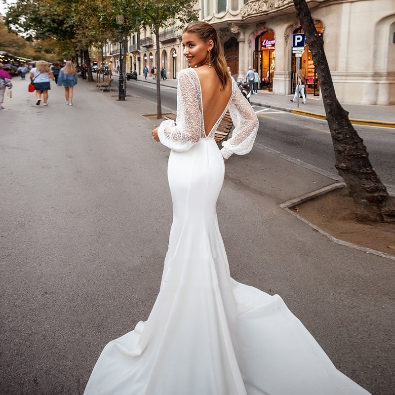 Charming Mermaid Lace Wedding Dresses Deep V Neck Bridal Gowns With Long Sleeves Side Split Sweep Train Trumpet robe de mariée
