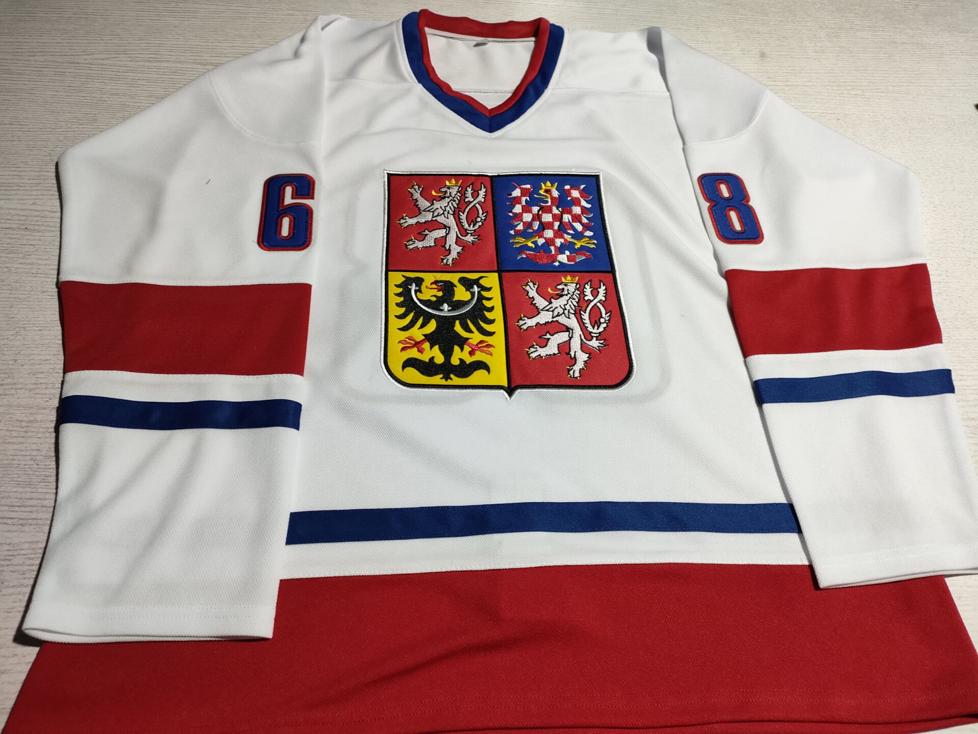 

Customize Retro Jaromir Jagr #68 Team Czech Republic Hockey Jersey White Stitched Size S-6XL Pavel Kubina David Pastrnak Any Name And Number, As