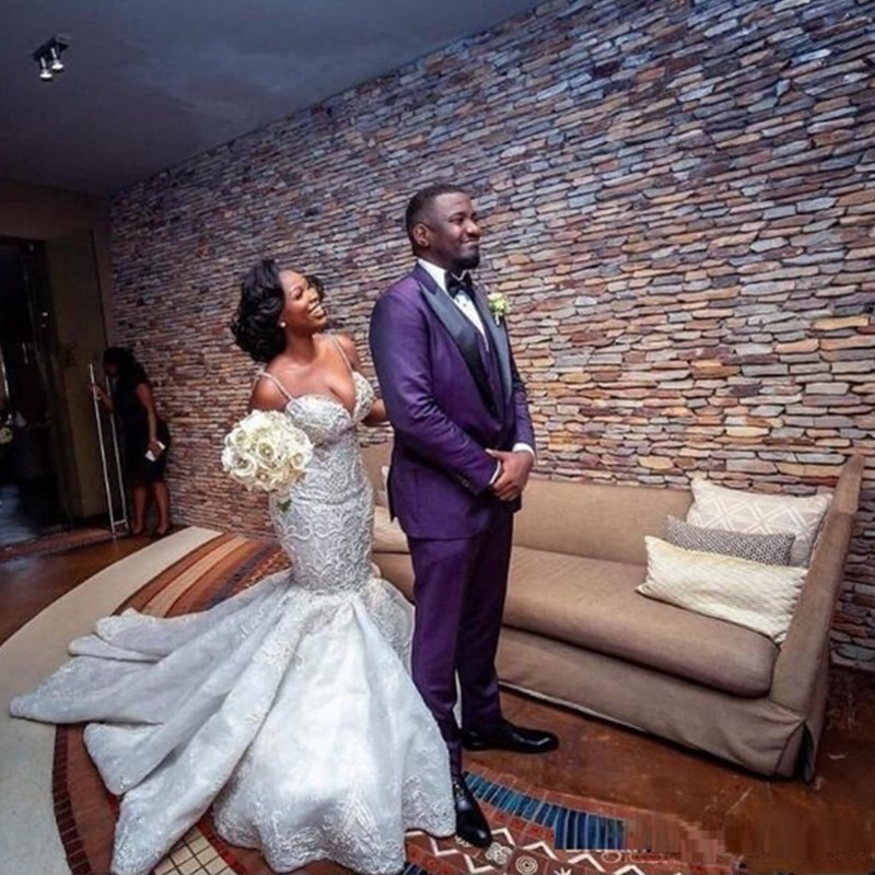 Michael Cinco Sparkly Lace Mermaid Wedding Dress Cathedral Train 3D Floral V-neck Backless Dubai Arabic Fishtail Spaghetti Straps Bridal Dresses