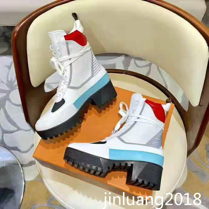 Women Laureate Platform Boot,World Tour Desert Boot,Spaceship Ankle Boots,5cm Heel,with Dust Bag Box Receipt,, Black
Women Laureate Platform Boot,World Tour Desert Boot,Spaceship Ankle Boots,5cm Heel,with Dust Bag Box Receipt,, Black