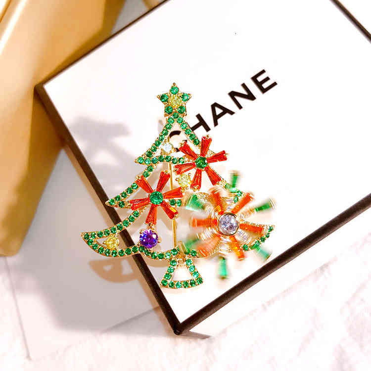 Japan and South Korea Christmas Tree Brooch Rotating for Men Women Versatile Clothes Accessories Pendant Coat Pin Buckle Collar