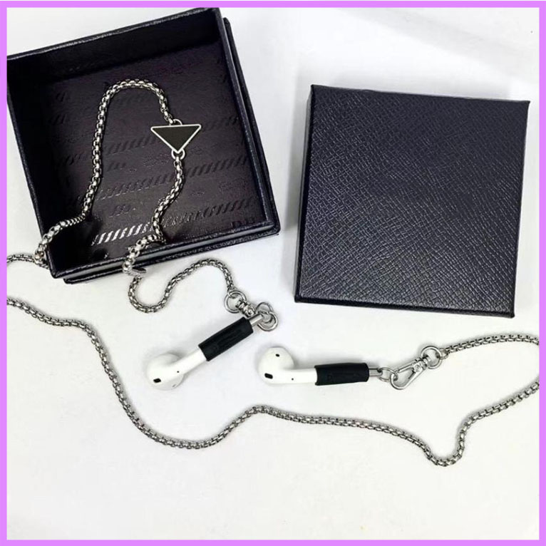 New Street Fashion Airpods Chains Women Mens Earphone Chain Luxury Designer Triangle Necklace For Airpods 1 2 3 Pro D2112231F
New Street Fashion Airpods Chains Women Mens Earphone Chain Luxury Designer Triangle Necklace For Airpods 1 2 3 Pro D2112231F
