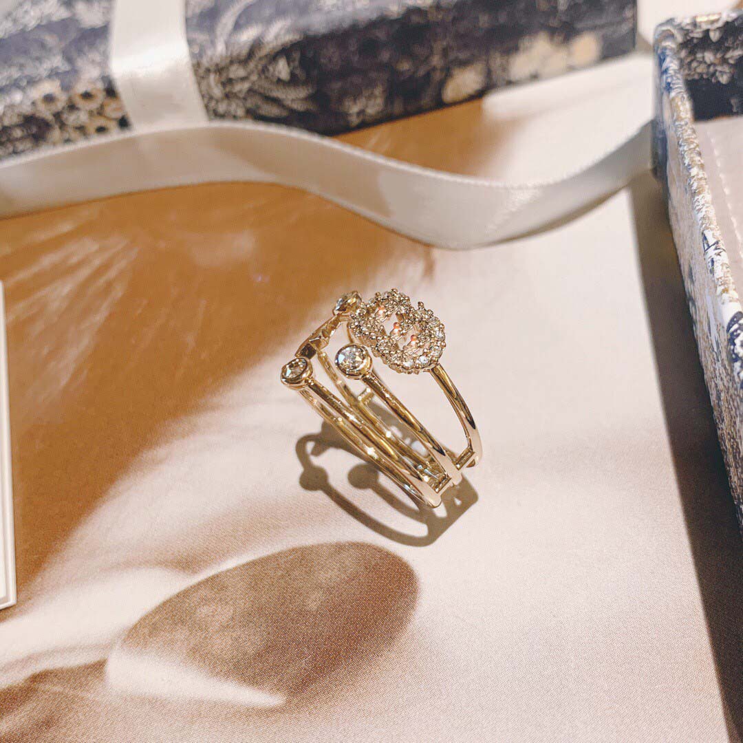 Luxury Fashion Classic Designer Ring Love Rings Jewelry high quality wedding gifts for women modern delicate romantic Stylish Exquisite workmanship good nice
Luxury Fashion Classic Designer Ring Love Rings Jewelry high quality wedding gifts for women modern delicate romantic Stylish Exquisite workmanship good nice