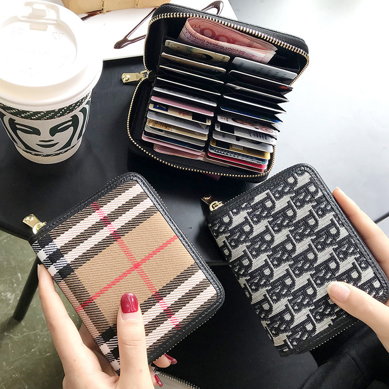 wallet large capacity business card bag small, exquisite, high-grade, ultra-thin with zipper, anti degaussing, more than 20 positions,, Red;black
wallet large capacity business card bag small, exquisite, high-grade, ultra-thin with zipper, anti degaussing, more than 20 positions,, Red;black