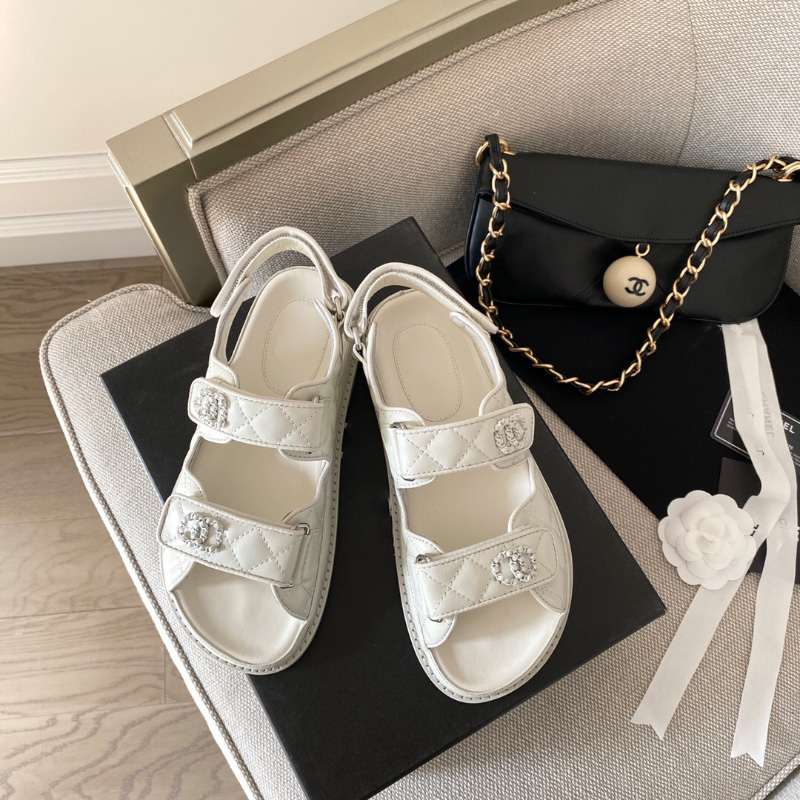 Interlocking chain Logo buckle Leather Slingback Sandals women's luxury designers brands sandal casual slides in white flat platform sl, Black
Interlocking chain Logo buckle Leather Slingback Sandals women's luxury designers brands sandal casual slides in white flat platform sl, Black