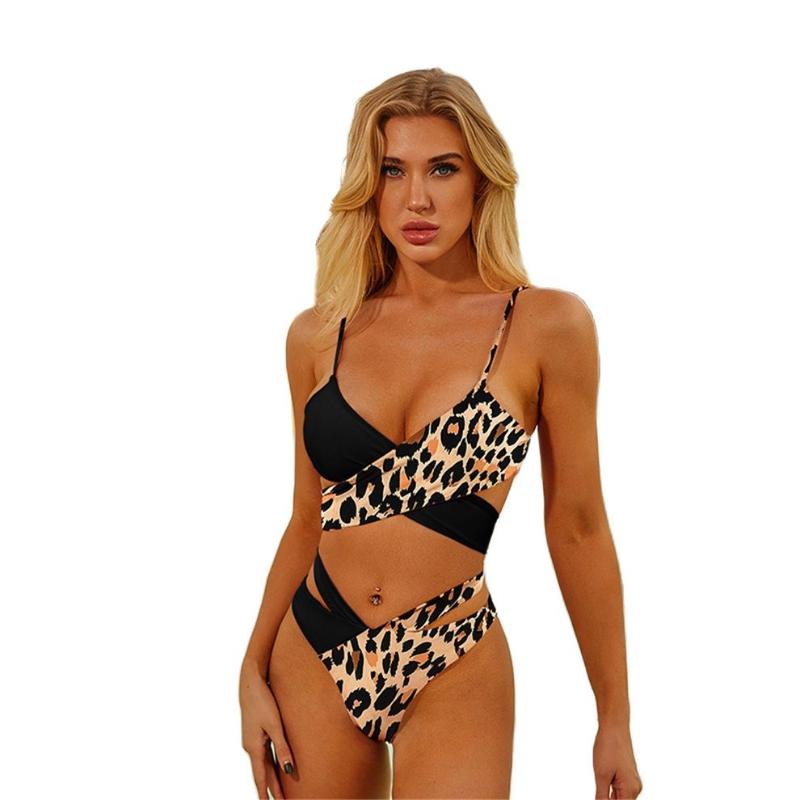 Women' Swimwear Beachwear Female High Waist Sexy Bikinis Swimsuits Women Push Up Ribbed Strap Bathing Suit Biquini Brazilian Bikini, Black and white
Women' Swimwear Beachwear Female High Waist Sexy Bikinis Swimsuits Women Push Up Ribbed Strap Bathing Suit Biquini Brazilian Bikini, Black and white