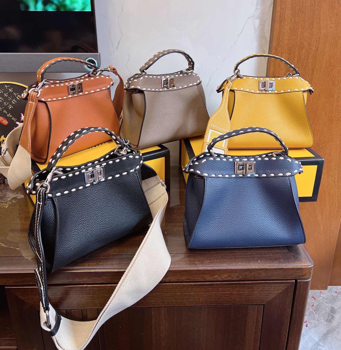 22ss designer handbag totes luxury women's shoulder bags fashion with classic pattern cross body high quality diagonal Bag Wallet, Make up for price
22ss designer handbag totes luxury women's shoulder bags fashion with classic pattern cross body high quality diagonal Bag Wallet, Make up for price