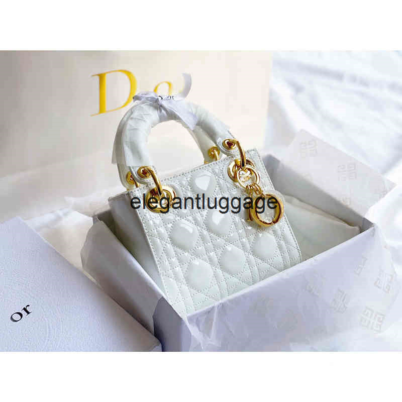 Luxury Women Classic Handbags Christian d Bag Women's 2022 Small Lingge Chain Patent Leather Three Grid Portable Princess One Shoulder Messenger Tide SVMQ, Red
Luxury Women Classic Handbags Christian d Bag Women's 2022 Small Lingge Chain Patent Leather Three Grid Portable Princess One Shoulder Messenger Tide SVMQ, Red