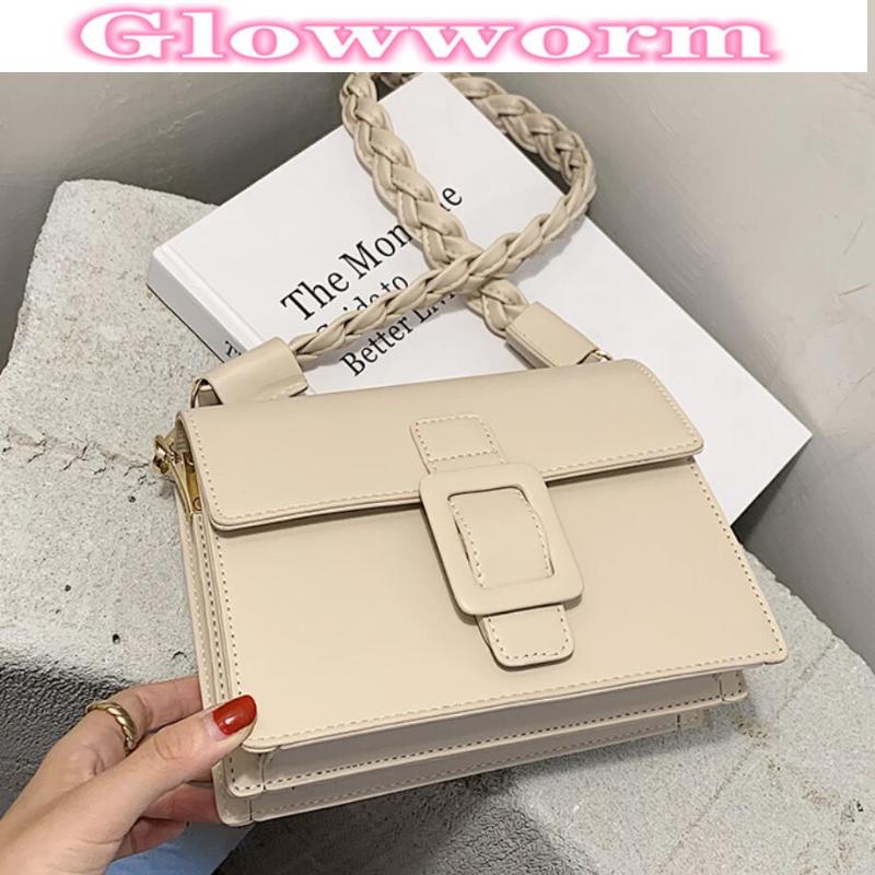 Solid color Flap Armpit Bag 2021 Fashion New High quality PU Leather Women's Designer Handbag Casual Shoulder Messenger Bag, Beige
Solid color Flap Armpit Bag 2021 Fashion New High quality PU Leather Women's Designer Handbag Casual Shoulder Messenger Bag, Beige