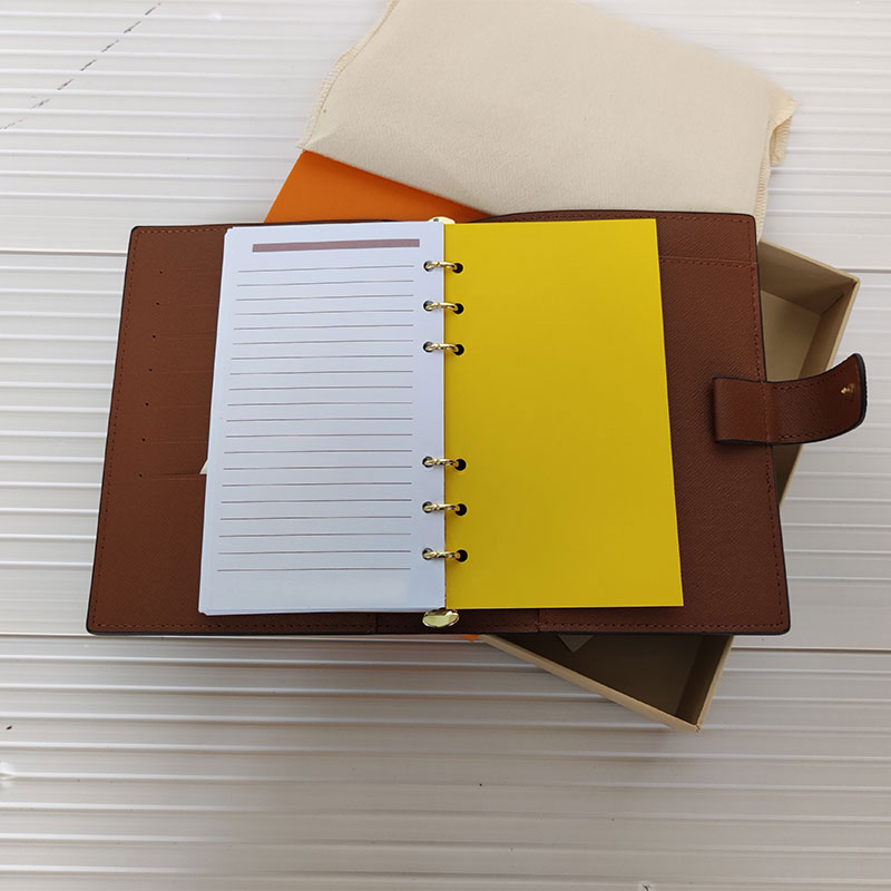 19CM*14CM Agenda Note BOOK Cover Genuine Leather Diary Leather with dustbag Invoice card Note books Fashion Style Gold ring Designer mens wo, Brown;gray
19CM*14CM Agenda Note BOOK Cover Genuine Leather Diary Leather with dustbag Invoice card Note books Fashion Style Gold ring Designer mens wo, Brown;gray