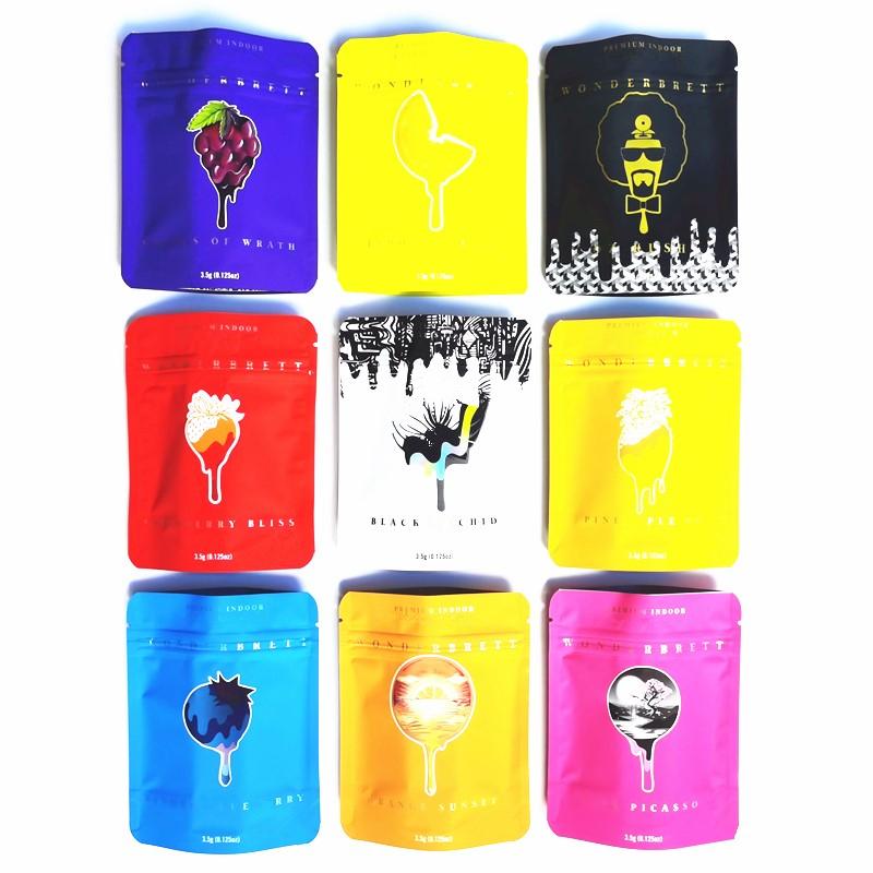 New Wonderbrett bags 3.5 Grams Soft Touch Skin mylar bags oz kush black orchid Childproof Smell Proof bags Cookies bag
New Wonderbrett bags 3.5 Grams Soft Touch Skin mylar bags oz kush black orchid Childproof Smell Proof bags Cookies bag