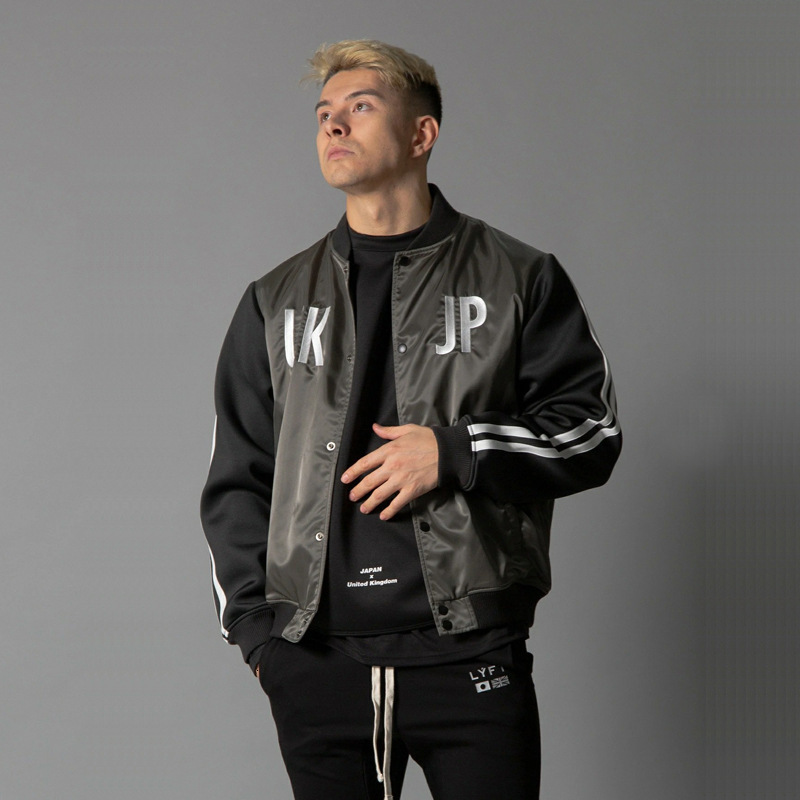 2021 Jacket Men Harajuku Outwear Hip Hop Streetwear Coat O-neck Side Striped Oversize Autumn New Button Casual Man Jackets Sb5b, Type 1
2021 Jacket Men Harajuku Outwear Hip Hop Streetwear Coat O-neck Side Striped Oversize Autumn New Button Casual Man Jackets Sb5b, Type 1