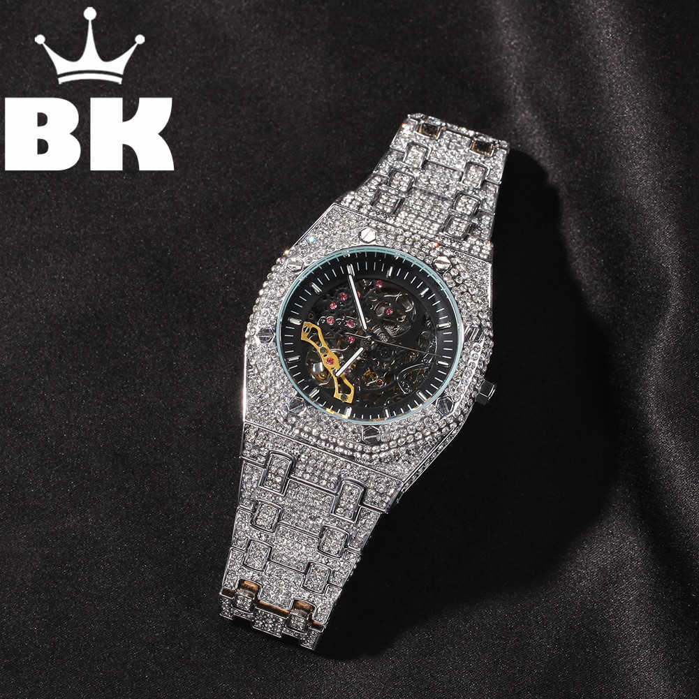 Hip Hop Full Iced Out Men Watches StainlSteel Mechanical Luxury Rhinestones Quartz Square Wristwatches BusinWatch X0707
Hip Hop Full Iced Out Men Watches StainlSteel Mechanical Luxury Rhinestones Quartz Square Wristwatches BusinWatch X0707