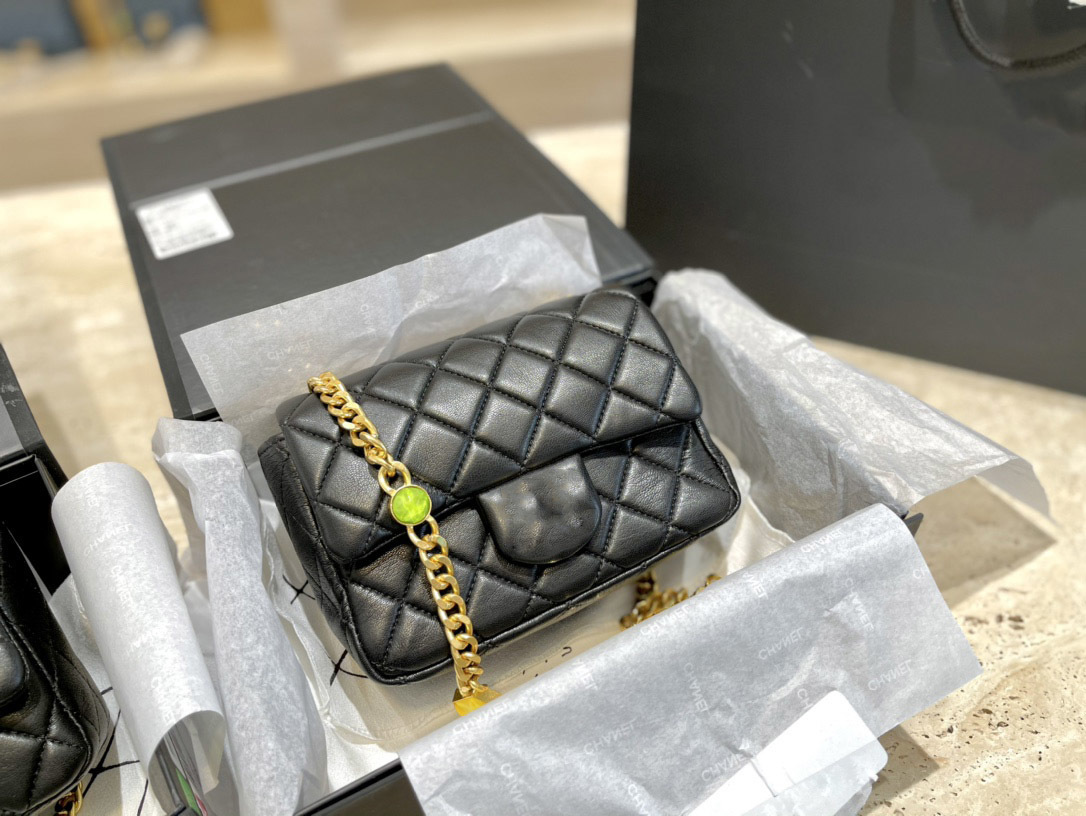 2021 fashionable and beautiful ladies famous shoulder bag leather chain messenger bag fashionable size:Base size:17cm1, Black
2021 fashionable and beautiful ladies famous shoulder bag leather chain messenger bag fashionable size:Base size:17cm1, Black