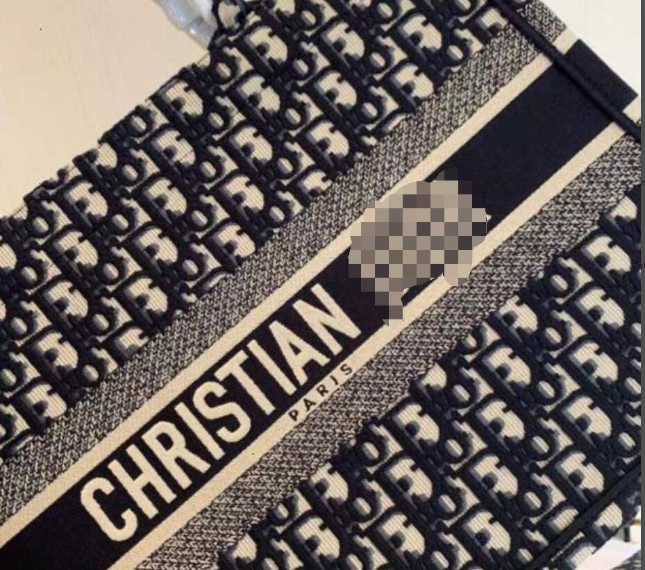 Christian Summer Python Pattern Tote dio Fashion Shoulder Bag for Women Luxury Designer Brand Female Handbags
Christian Summer Python Pattern Tote dio Fashion Shoulder Bag for Women Luxury Designer Brand Female Handbags