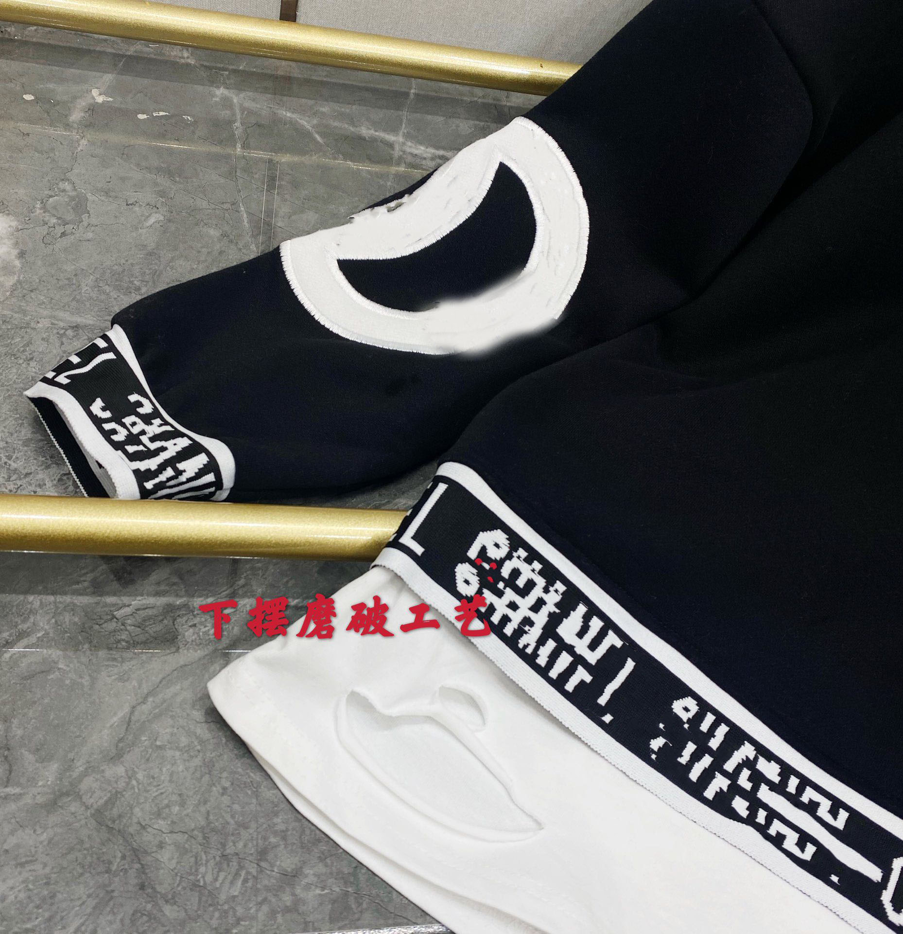 2019 autumn and winter new striped jacquard knit top fashion round neck temperament ladies long-sleeved sweater pullover 218888888888888870, White;black
2019 autumn and winter new striped jacquard knit top fashion round neck temperament ladies long-sleeved sweater pullover 218888888888888870, White;black
