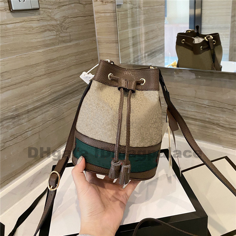 Drawstring Bags 2022 New Luxurys Designers Bucket Bags Shoulder Bag Leather Handbags Girl Metallic Fashion Women Bags Cross Body Clutch, Red
Drawstring Bags 2022 New Luxurys Designers Bucket Bags Shoulder Bag Leather Handbags Girl Metallic Fashion Women Bags Cross Body Clutch, Red