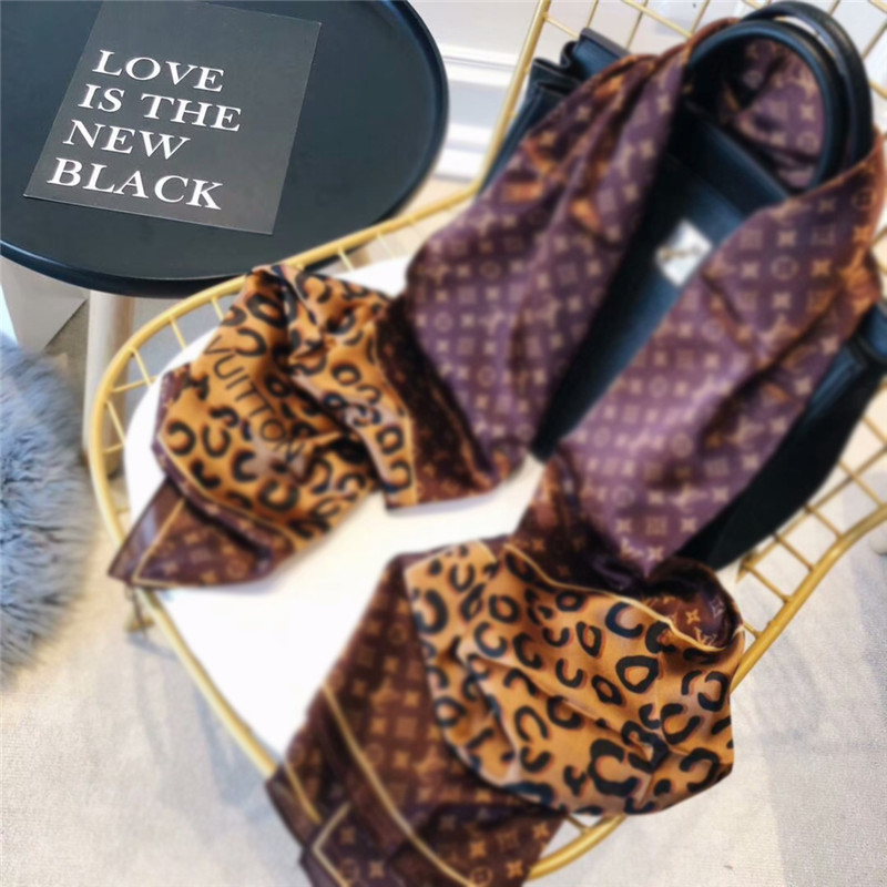 brand silk scarf new summer ladies scarf fashion ladies scarves soft shawl brand silk scarf handkerchief 190 * 80 cm
brand silk scarf new summer ladies scarf fashion ladies scarves soft shawl brand silk scarf handkerchief 190 * 80 cm