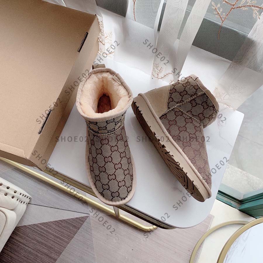 Women Designer Boots Knee Half Boot Designers Cotton Fabric Thick heels shoes Fashion shoe Winter Fall EU:35-40 By shoe02 11
Women Designer Boots Knee Half Boot Designers Cotton Fabric Thick heels shoes Fashion shoe Winter Fall EU:35-40 By shoe02 11