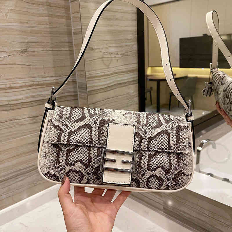 Luxurys Bags Snake 2021 Leather Pattern Underarm Printed Cowhide Small Square Vintage Club Designer Handbags
Luxurys Bags Snake 2021 Leather Pattern Underarm Printed Cowhide Small Square Vintage Club Designer Handbags