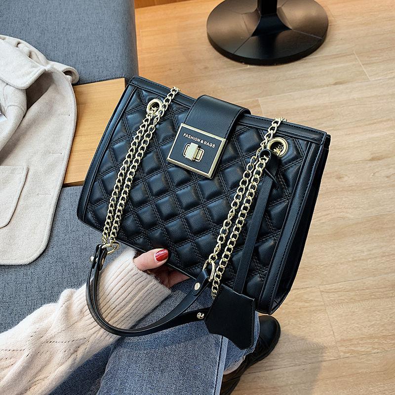 Chain Pu Leather Crossbody Bags For Women 2021 Small Shoulder Simple Special Lock Design Female Travel Handbags, Beige 
Chain Pu Leather Crossbody Bags For Women 2021 Small Shoulder Simple Special Lock Design Female Travel Handbags, Beige