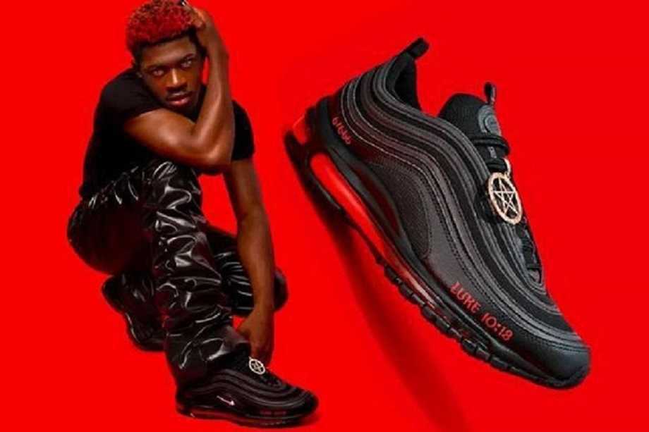 Nas X Satan 97 mens running Shoes fashion 97s luke men women trainers sports sneakers WITH SOCKS TAGS, Box
Nas X Satan 97 mens running Shoes fashion 97s luke men women trainers sports sneakers WITH SOCKS TAGS, Box