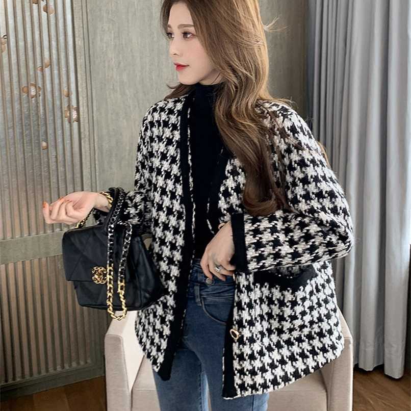 V Neck Tweed Coat Plaid Women Button Black Houndstooth Cardigan Basic Long Sleeve Blend Jacket Fashion Autumn Spring Winter 211130