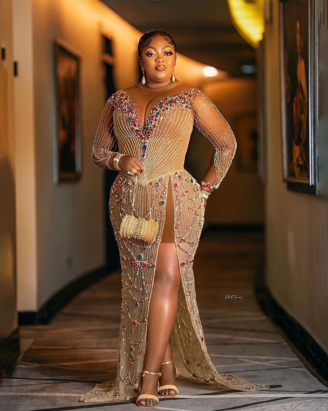 Size Plus Arabic Aso Ebi Gold Urious Sheath Prom Dresses Beaded Crystals Illusion Evening Formal Party Second Reception Gowns Dress ZJ 6660306