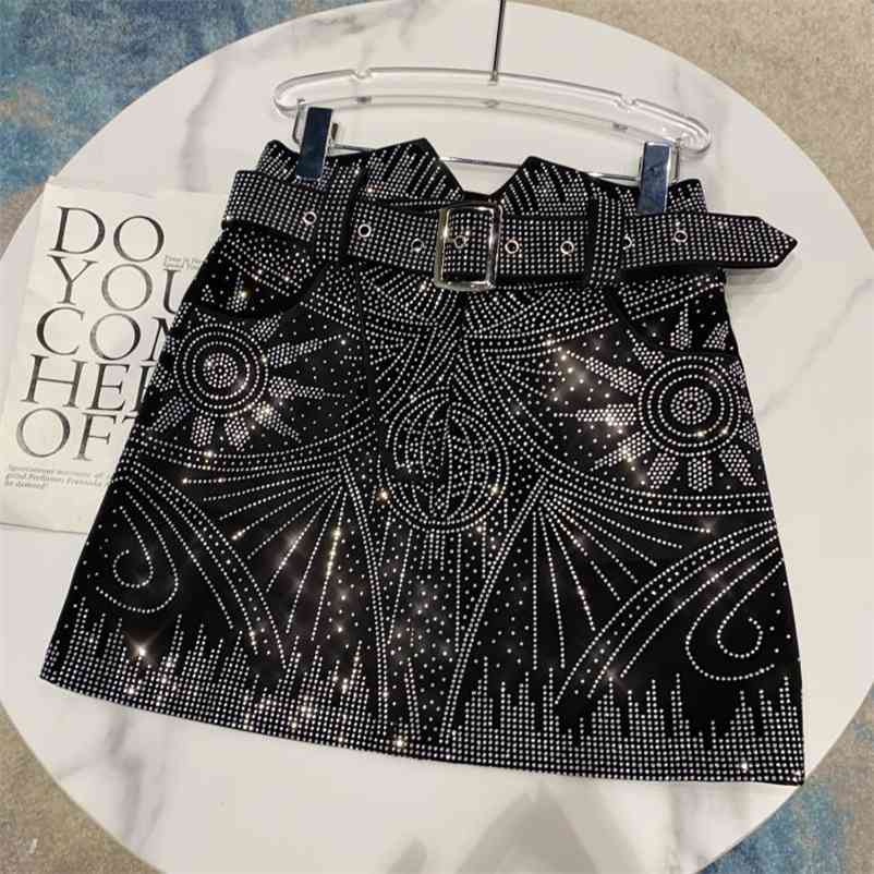 Autumn Summer Arrvials Diamonds Decoration Black Short Mini Skirt With Belt Women Streetwear MK571 210525
Autumn Summer Arrvials Diamonds Decoration Black Short Mini Skirt With Belt Women Streetwear MK571 210525