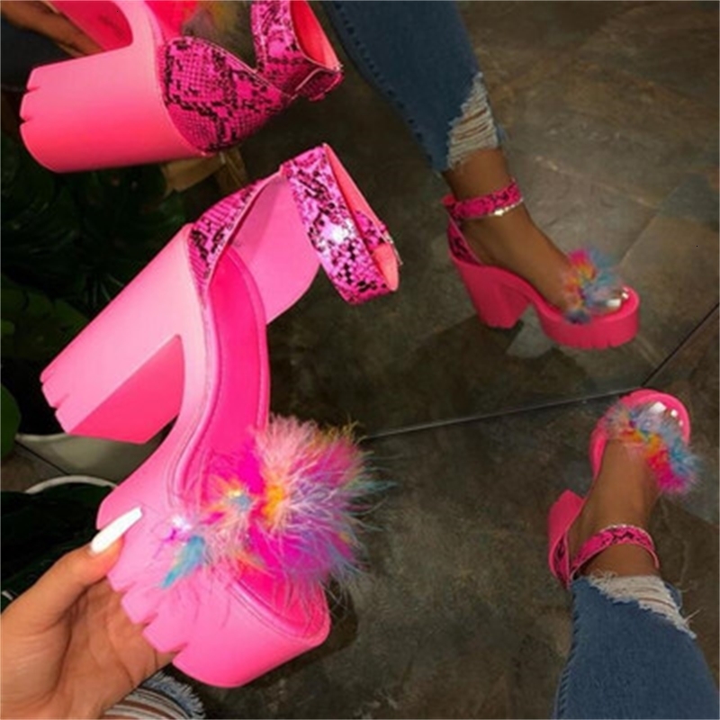 2021 New Women Summer High Heels Rubber Waterproof Platform Leisure Buckle Slippers Beach Ladies Outdoor Casual Plus Size Pumps K5L5, Yellow
2021 New Women Summer High Heels Rubber Waterproof Platform Leisure Buckle Slippers Beach Ladies Outdoor Casual Plus Size Pumps K5L5, Yellow