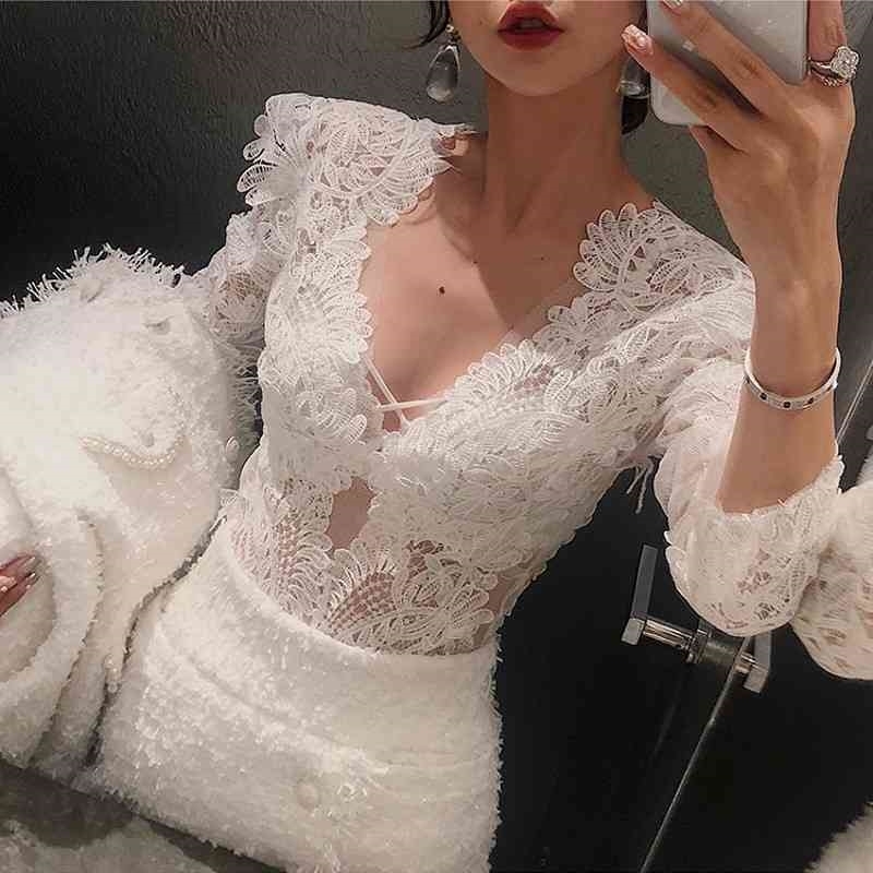 Fashion Women' Lace Tops Long Sleeve Floral Shirt Casual Blouse Loose V-Neck Hollow Sexy Blusas 210601, Black
Fashion Women' Lace Tops Long Sleeve Floral Shirt Casual Blouse Loose V-Neck Hollow Sexy Blusas 210601, Black