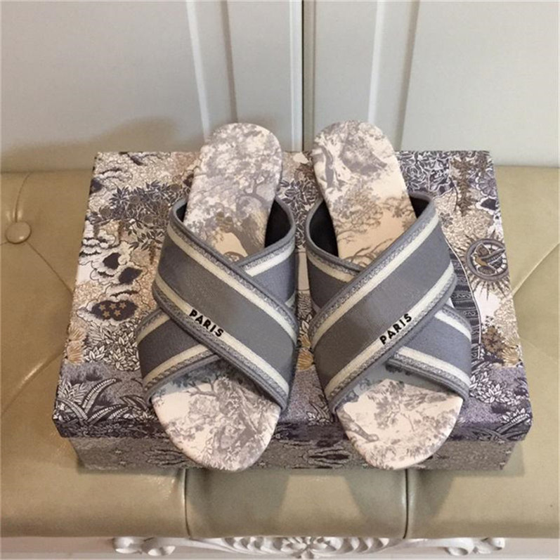 2021 Cross Straps Women Slippers Dway Ladies Slides Sandals Pastel Embroidery Star Emblem Gray Flat Flip Flops Floral Printed Platform Shoes With Box
2021 Cross Straps Women Slippers Dway Ladies Slides Sandals Pastel Embroidery Star Emblem Gray Flat Flip Flops Floral Printed Platform Shoes With Box