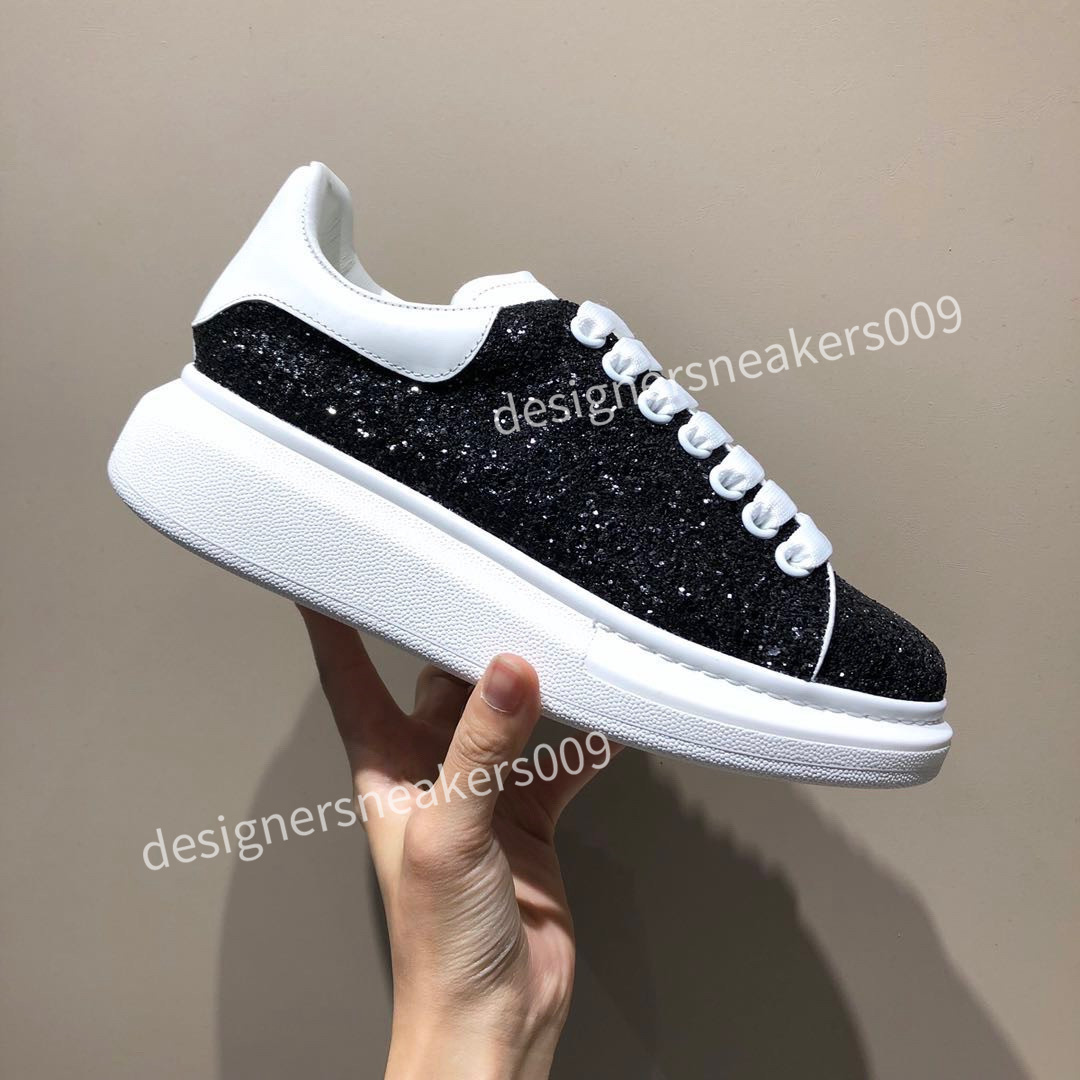 2021 New Men Sports shoes Skate Sneakers for women Jelly color shoe tail White Red Line box Genuine Leather Eyelet laces Brand Flats Dress Shoes, 14
2021 New Men Sports shoes Skate Sneakers for women Jelly color shoe tail White Red Line box Genuine Leather Eyelet laces Brand Flats Dress Shoes, 14