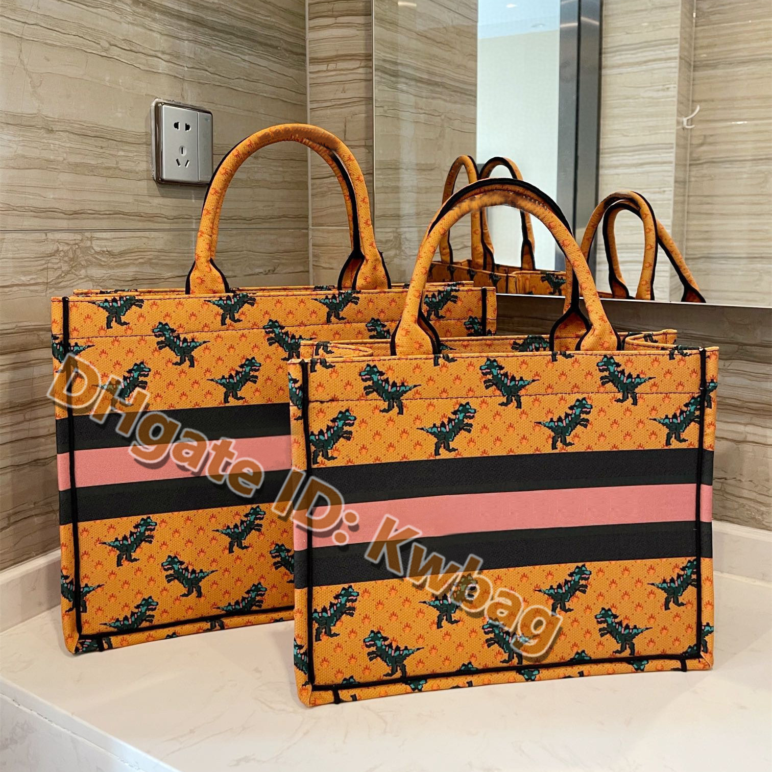 Large Capacity Bucket Women Handbag Designer Print Embroidery Multicolor bag Fashion Canvas totes clutch fabric Shoulder Storage Bags Multif
Large Capacity Bucket Women Handbag Designer Print Embroidery Multicolor bag Fashion Canvas totes clutch fabric Shoulder Storage Bags Multif
