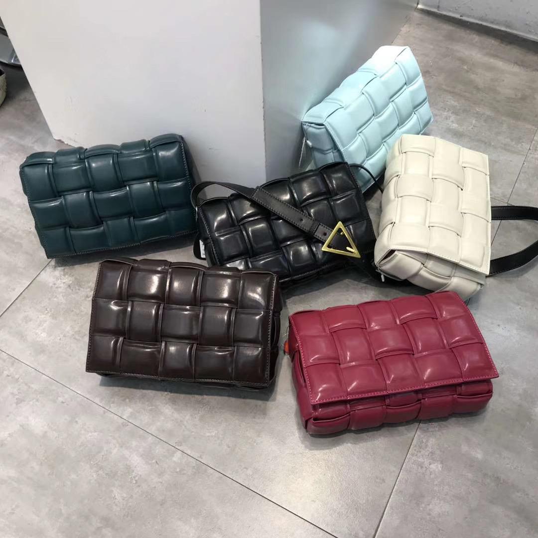 Fashion Weave Sponge cassette Evening bag Belt chest diagonal leather & Metal chain belt Shoulder women Chess pillow women handbag messenger
Fashion Weave Sponge cassette Evening bag Belt chest diagonal leather & Metal chain belt Shoulder women Chess pillow women handbag messenger